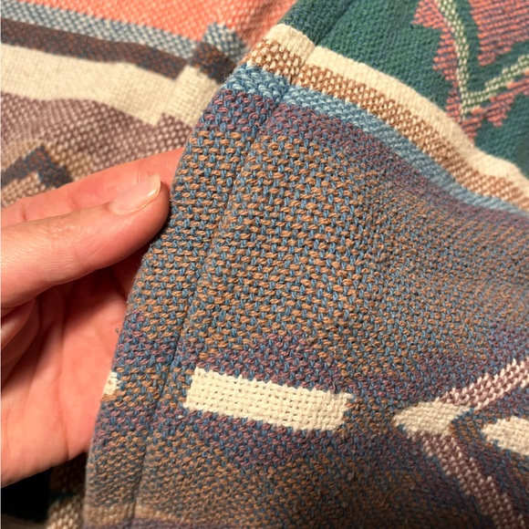 Woven Wool Vest in Pastel Geometric Design - Picture 4 of 6